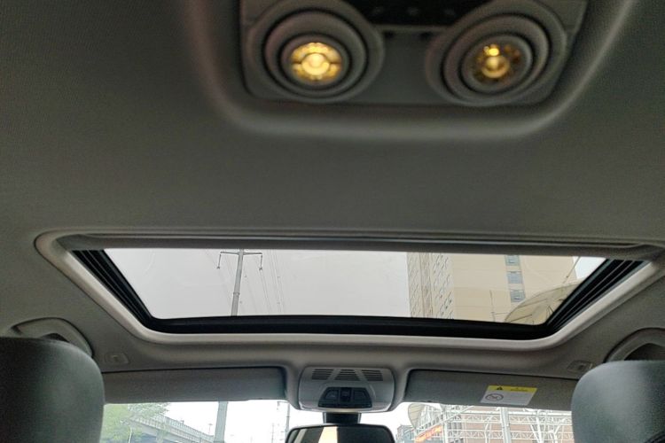 BMW 3 Series 2017 imagen de coche #18