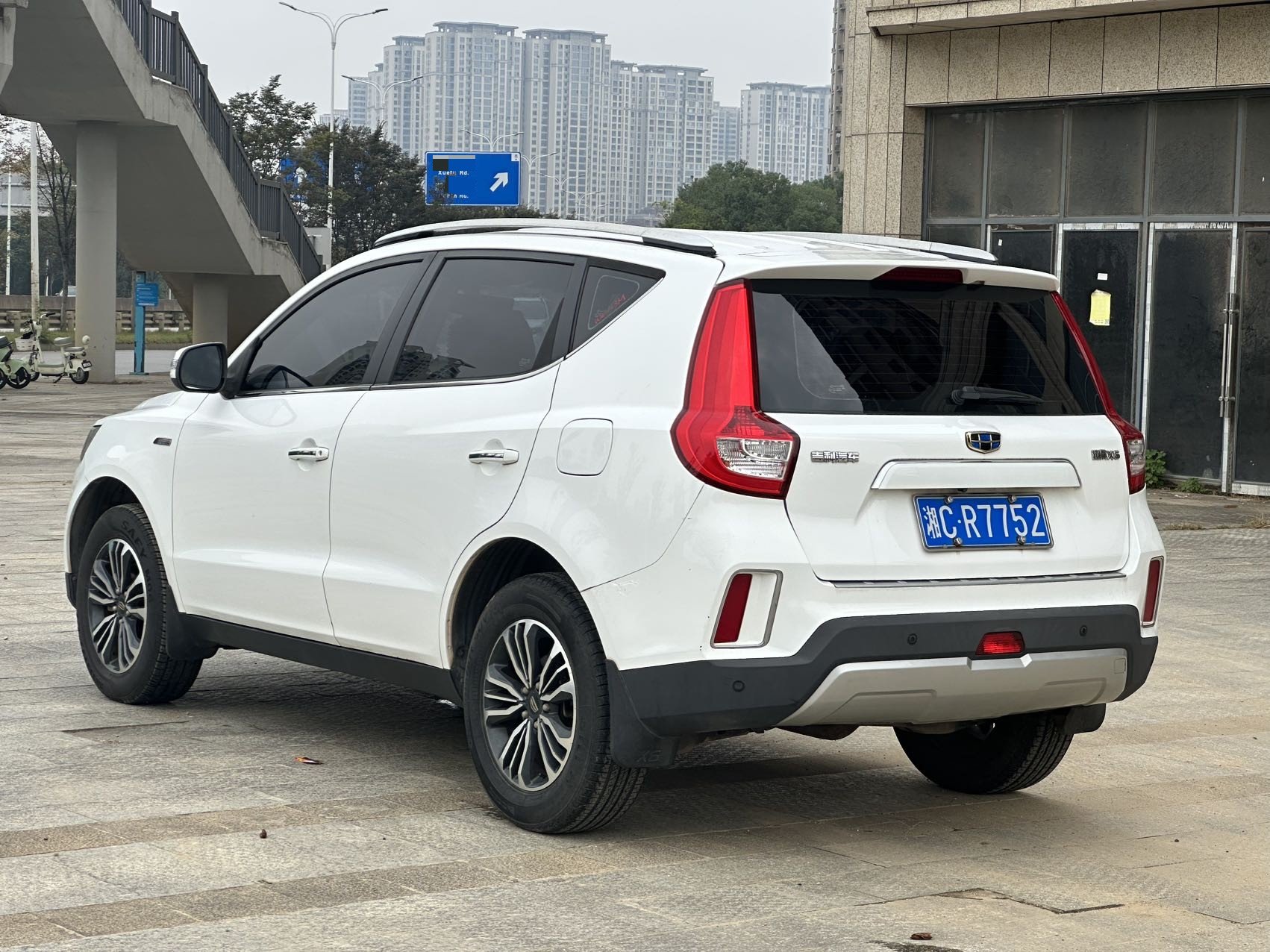 GEELY Vision X6 2017 #4 GEELY Vision X6 2017 изображение автомобиля #4
