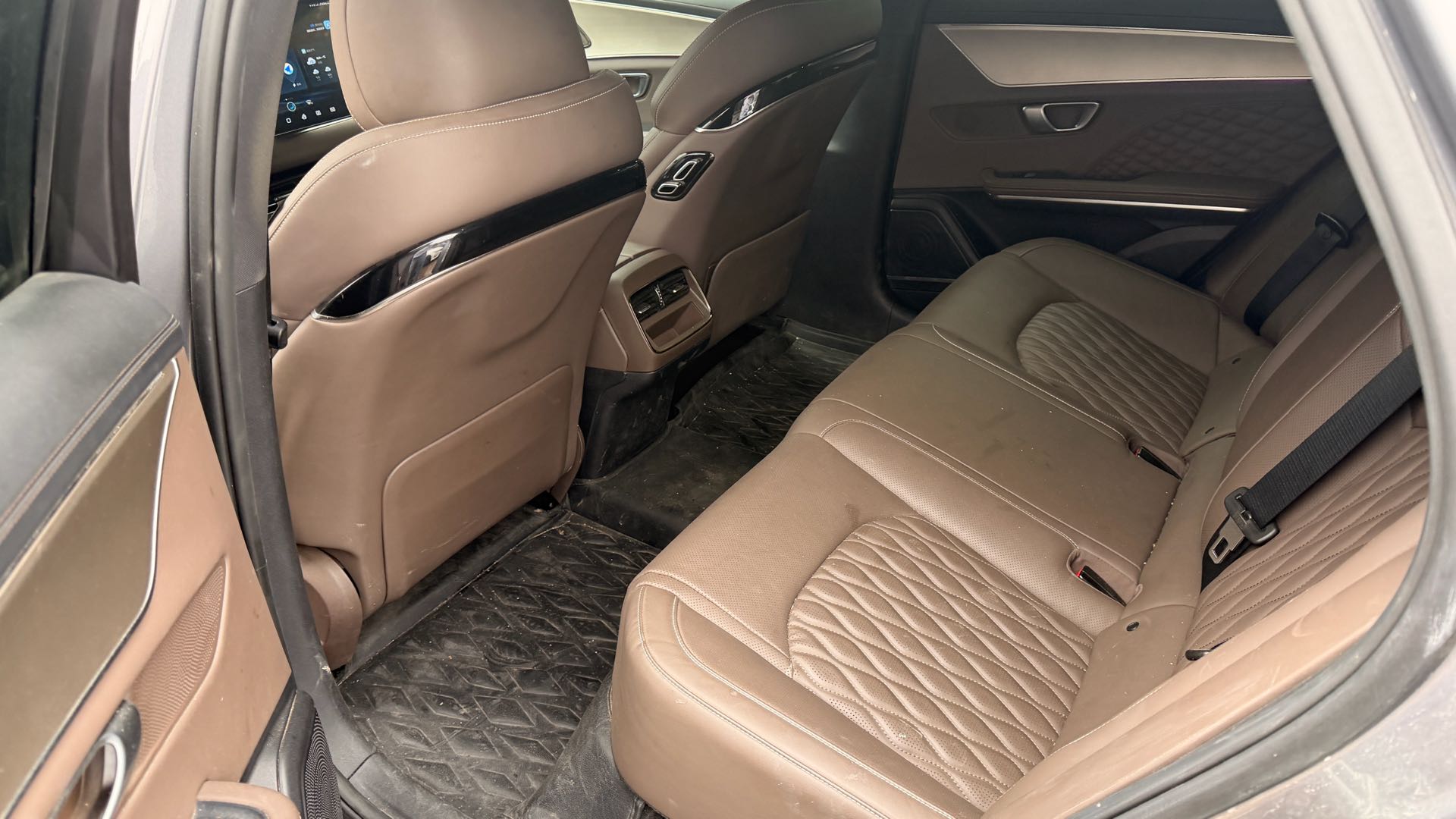 BYD Han 2023 #8 BYD Han 2023 صورة سيارة #8