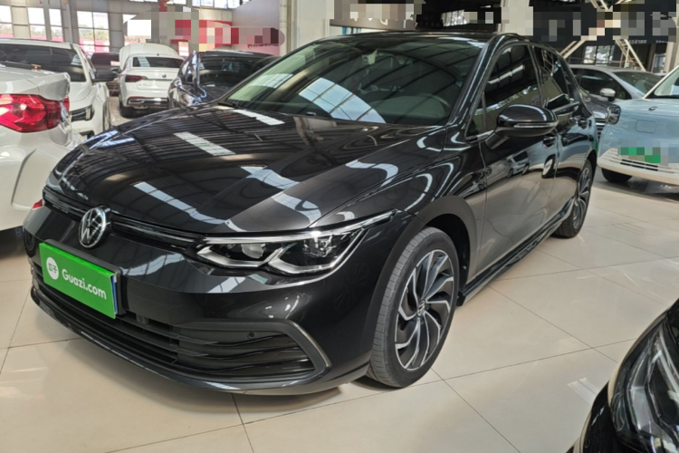 Volkswagen Golf 2021 #2 Volkswagen Golf 2021 صورة سيارة #2