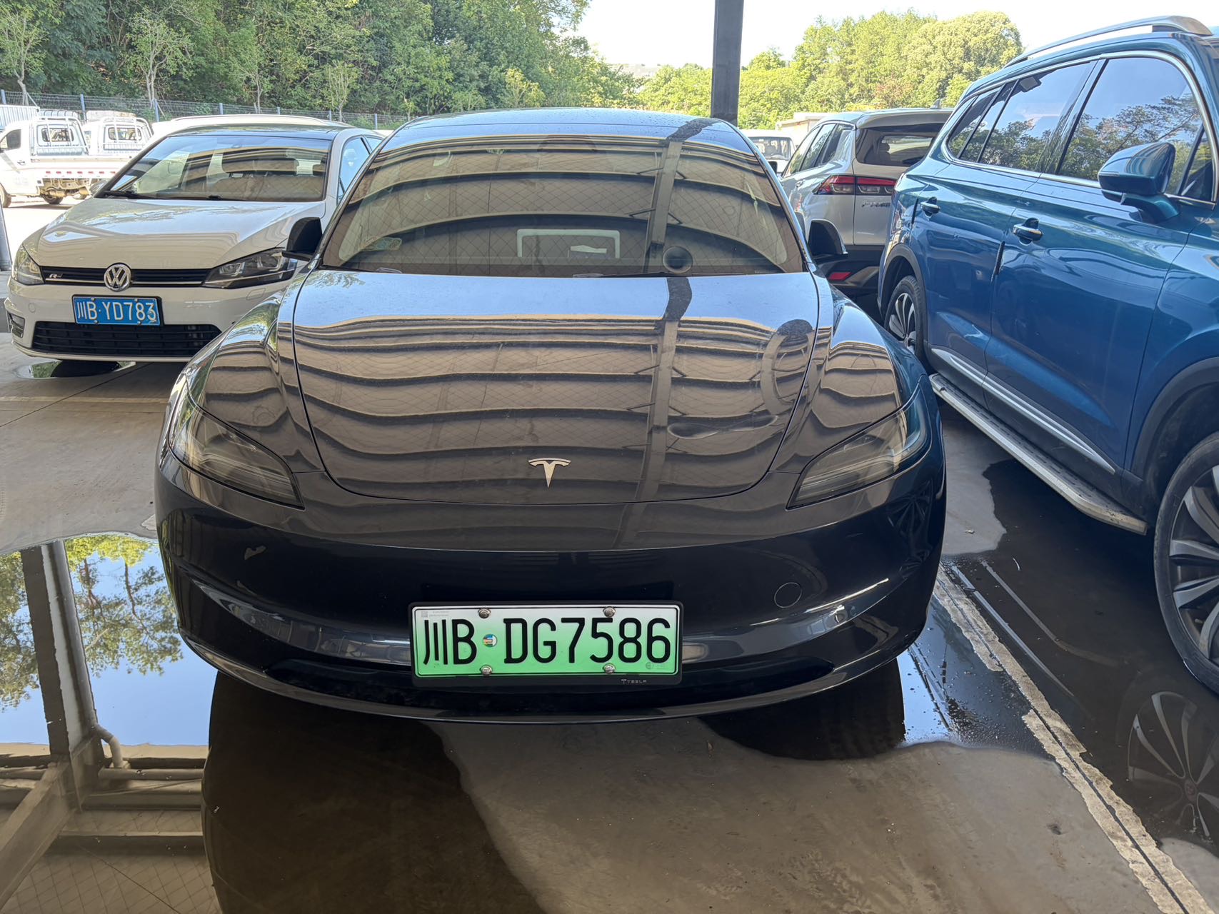 Tesla Model 3 2025 car image #2