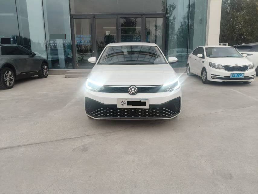 Volkswagen Lavida 2023 صورة سيارة #2