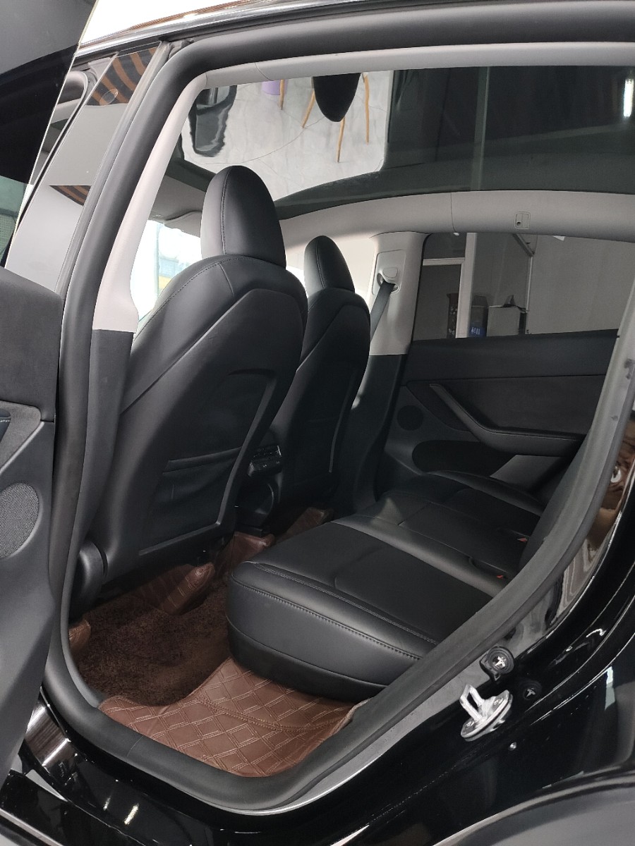 Tesla Model Y 2023 #6 Tesla Model Y 2023 car image #6