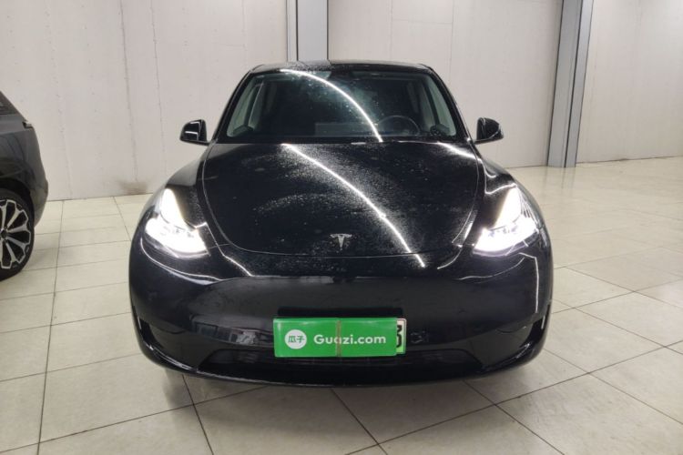 Tesla Model Y 2023 car image #3