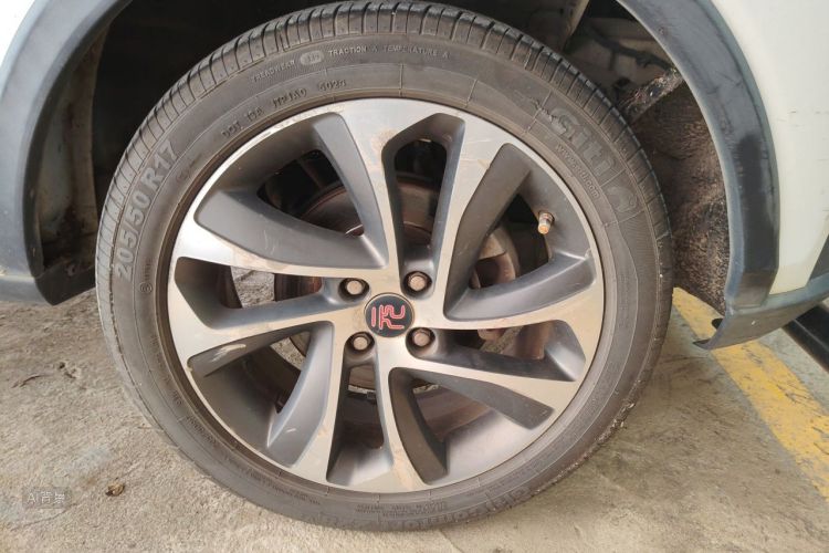 BYD Yuan 2016 #9 BYD Yuan 2016 car image #9