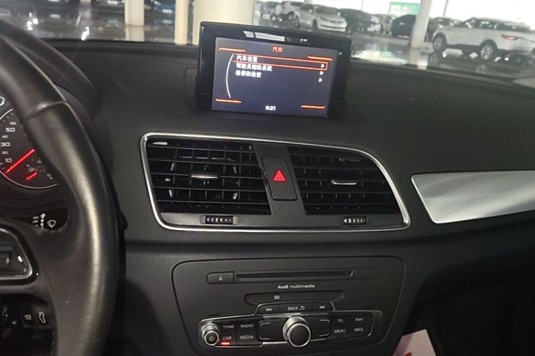 Audi Q3 2016 #13 Audi Q3 2016 car image #13