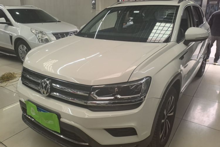 Volkswagen Tharu 2020 car image #2