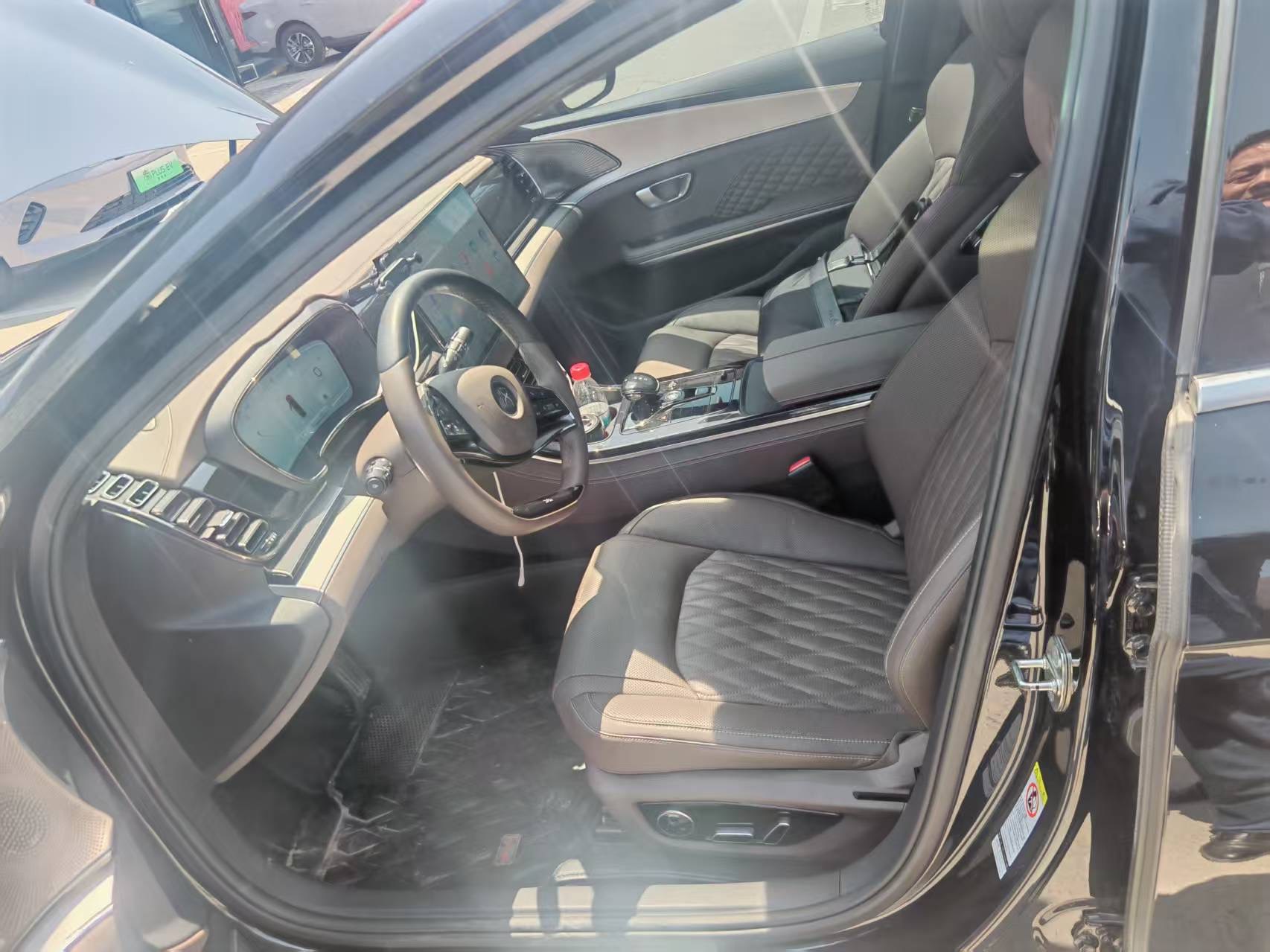 BYD Han 2023 car image #4