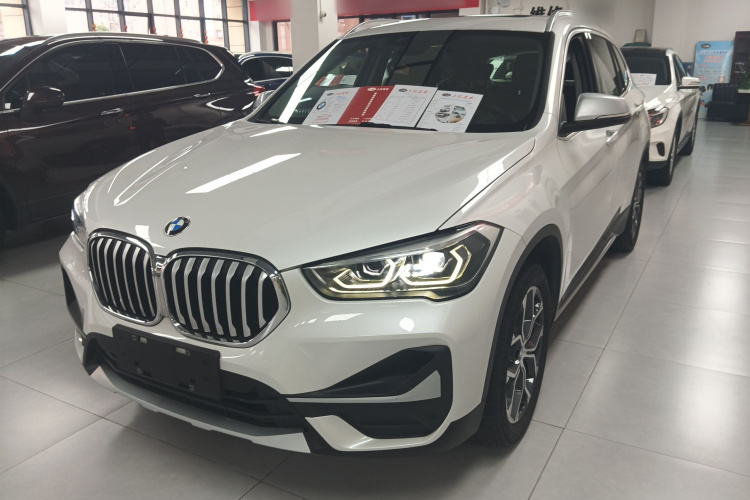 BMW X1 2021 #3 BMW X1 2021 صورة سيارة #3