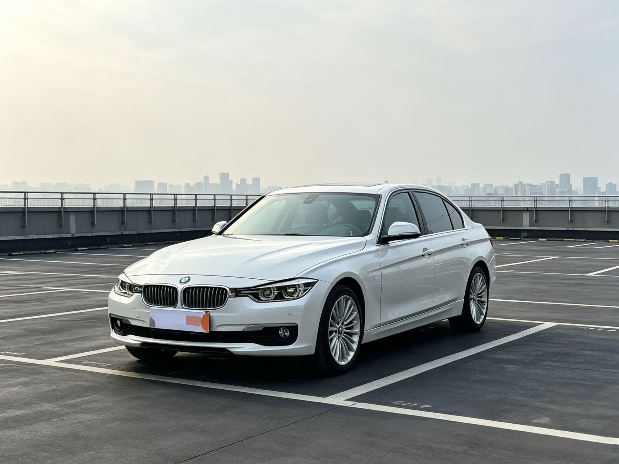 BMW 3 Series 2018 BMW 3 Series 2018 immagine di auto