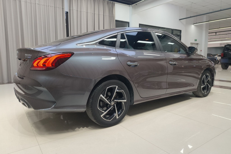 MG 5 2021 imagen de coche #8