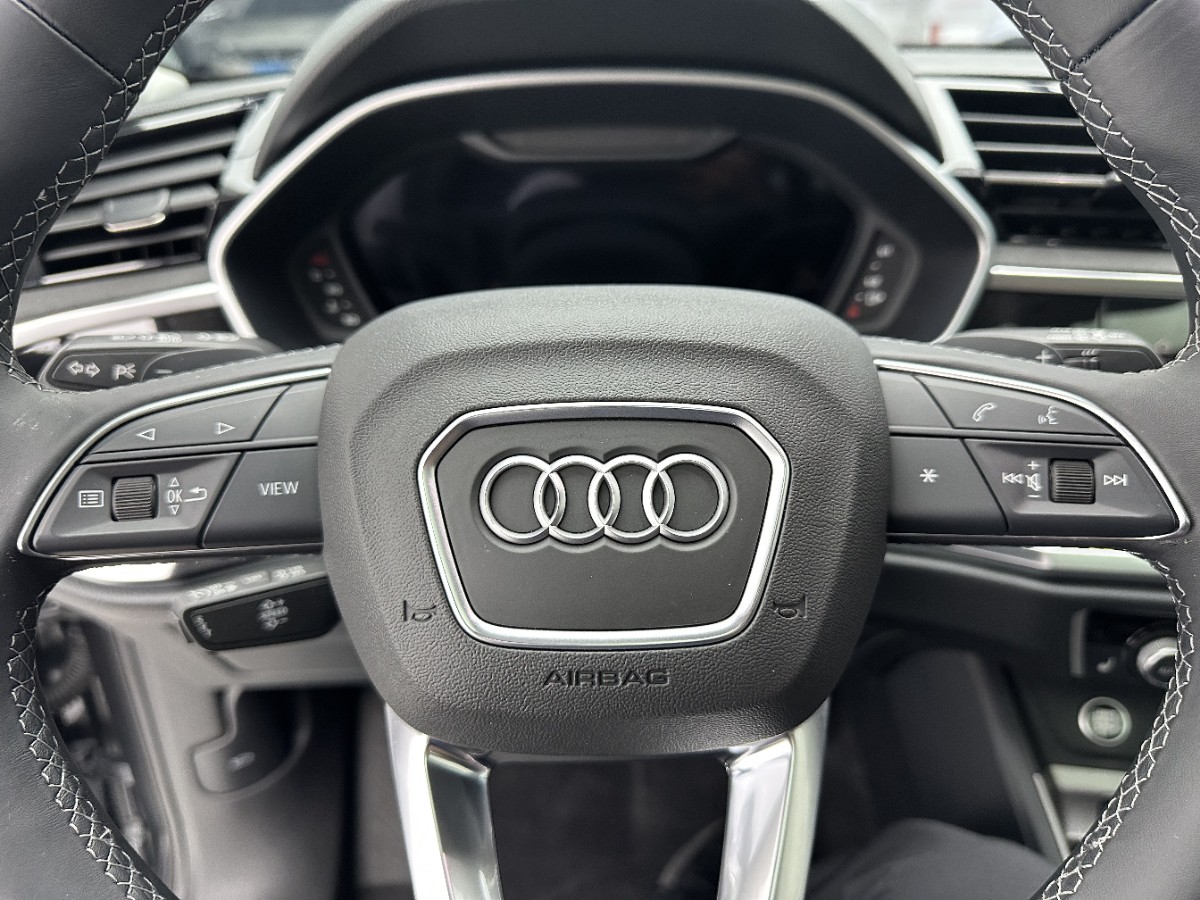 Audi Q3 2023 #13 Audi Q3 2023 car image #13