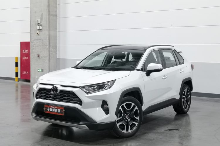 Toyota RAV4 2021 Toyota RAV4 2021 car image