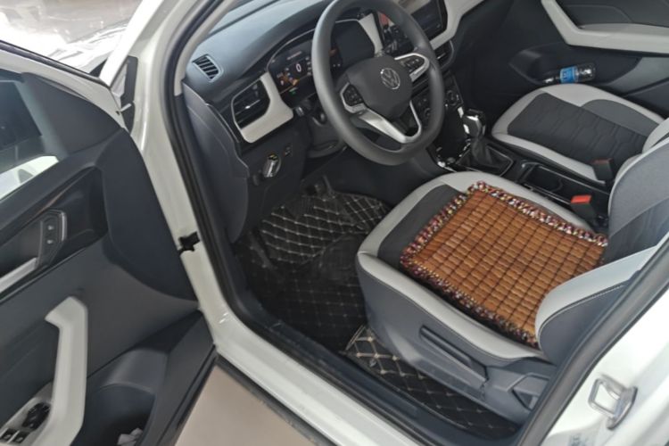 Volkswagen Tharu 2025 imagem de carro #16