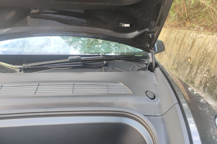 Tesla Model Y 2024 #24 Tesla Model Y 2024 immagine di auto #24