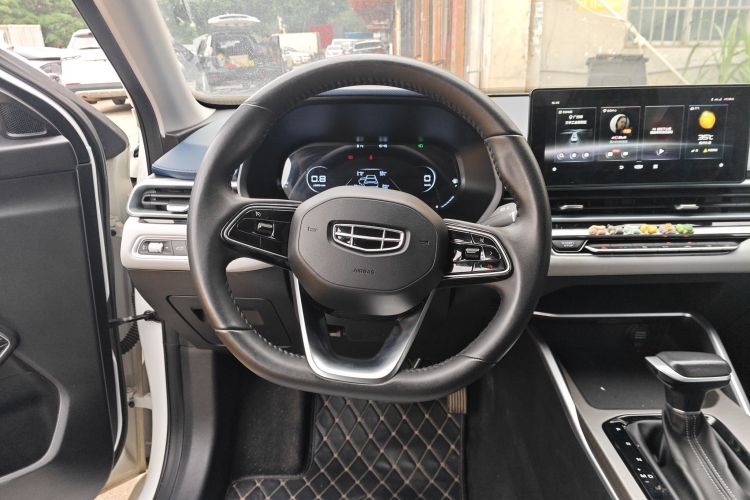 GEELY Emgrand 2022 #11 GEELY Emgrand 2022 car image #11