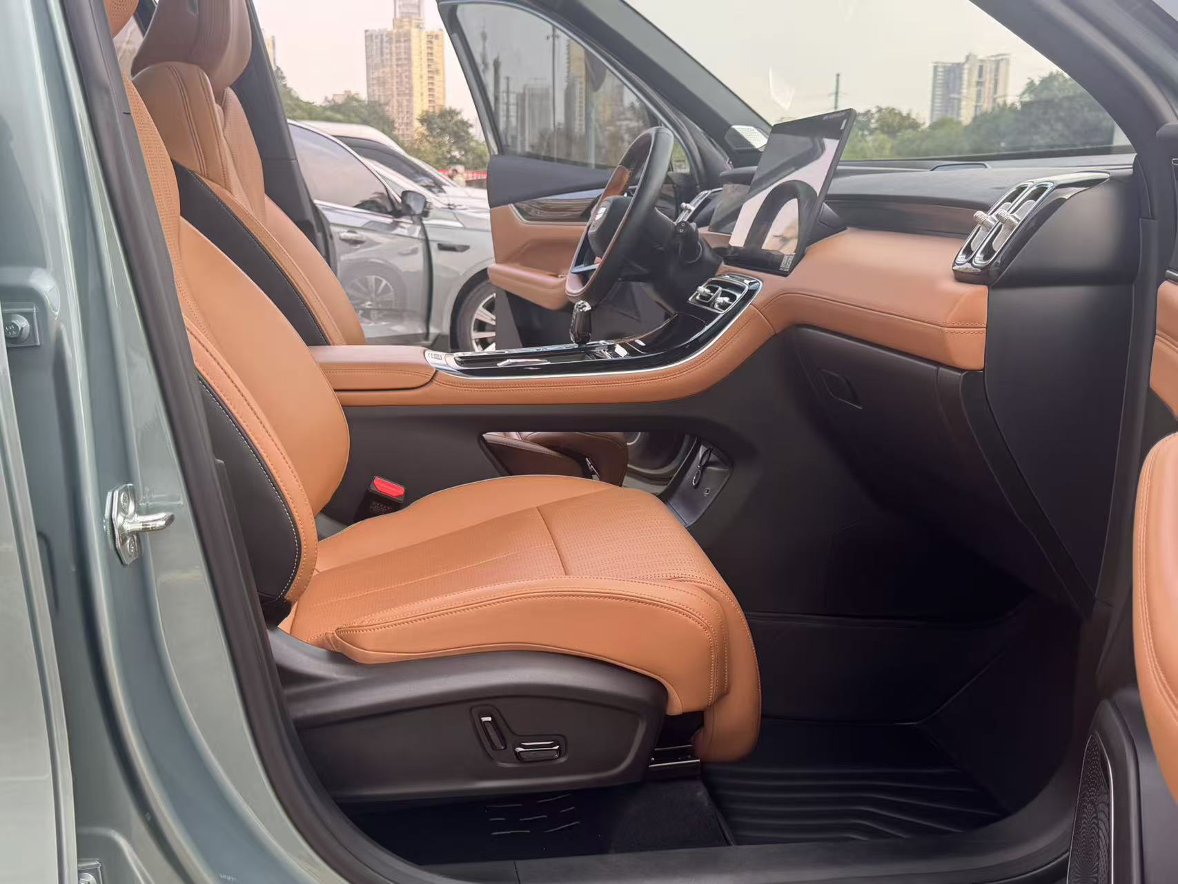 GEELY Boyue L 2025 imagen de coche #5