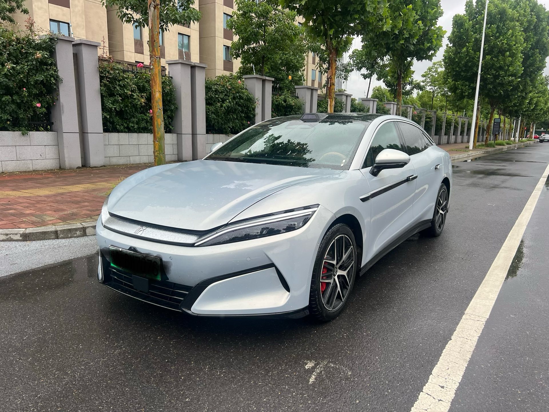BYD HanL 2025 BYD HanL 2025 صورة سيارة