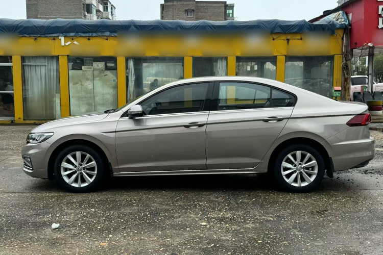 Volkswagen Bora 2019 image de voiture #4