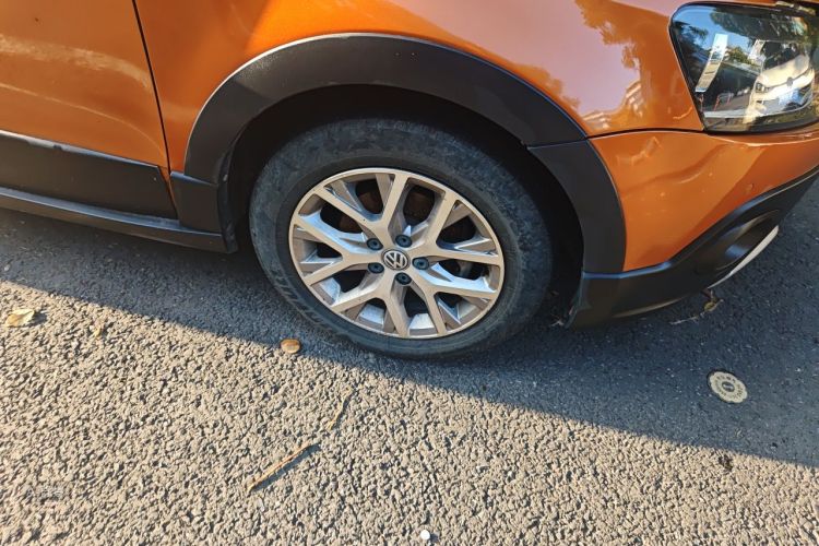 Volkswagen Polo 2017 car image #9