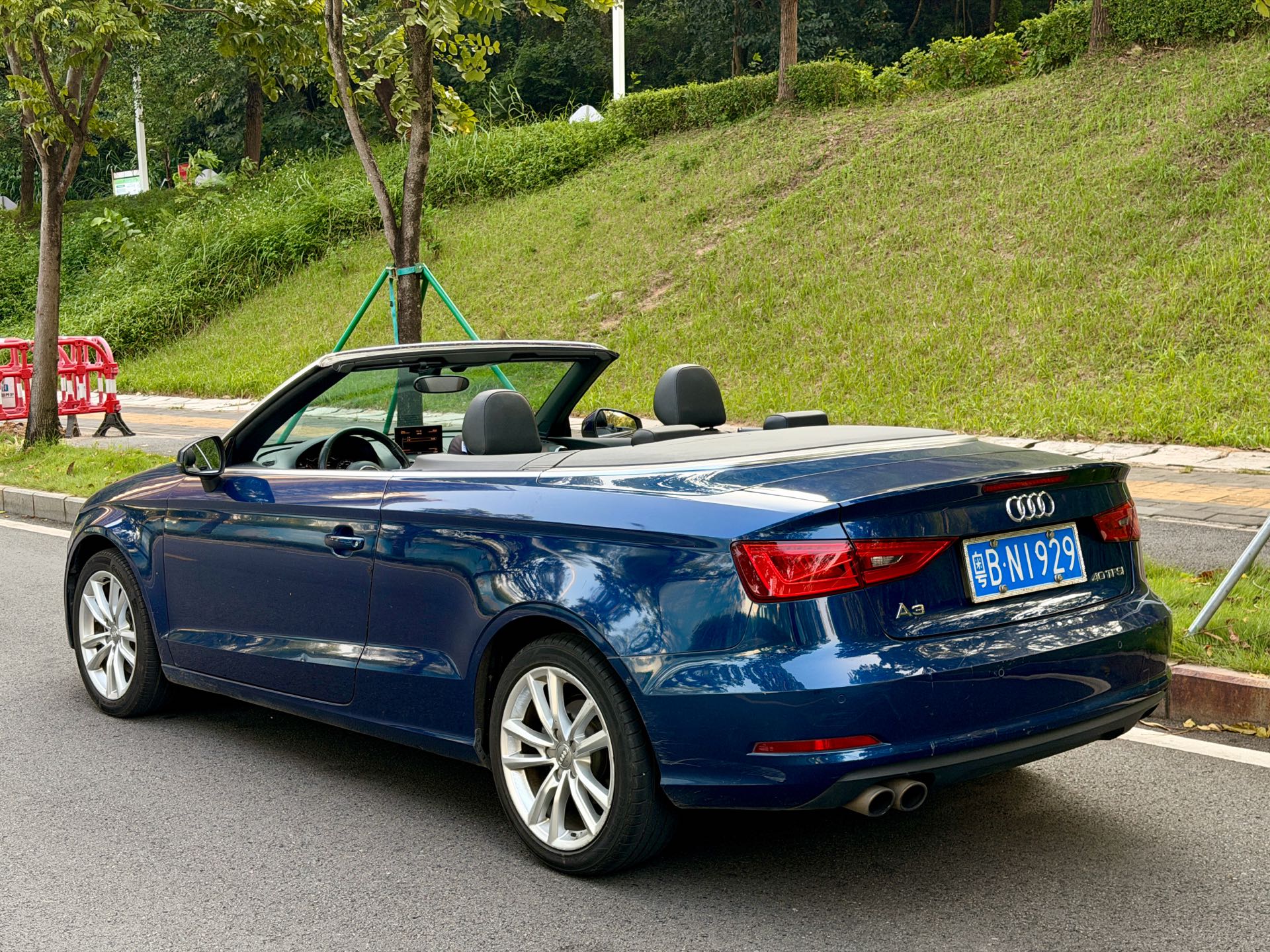 2015 car image #8
