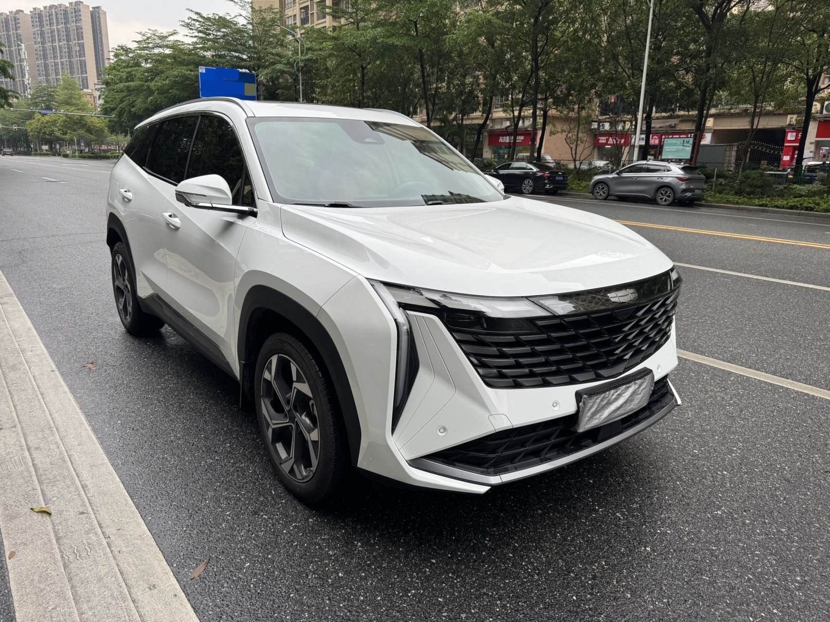 GEELY Boyue L 2024 car image #2