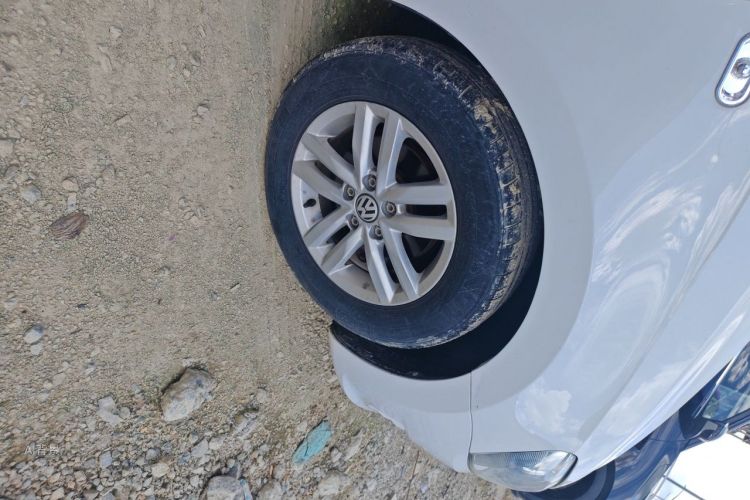 Volkswagen Santana 2016 car image #9