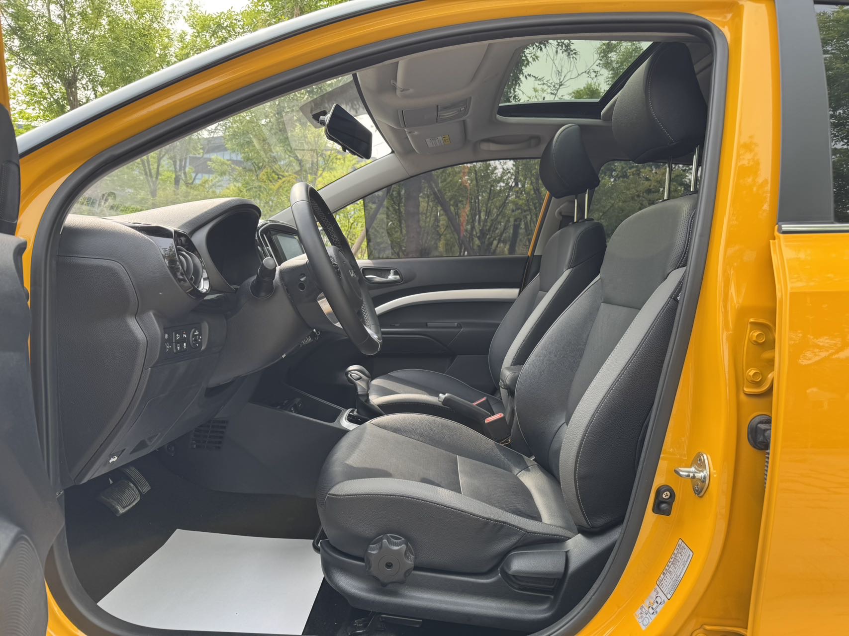 Kia KX1 2022 car image #9