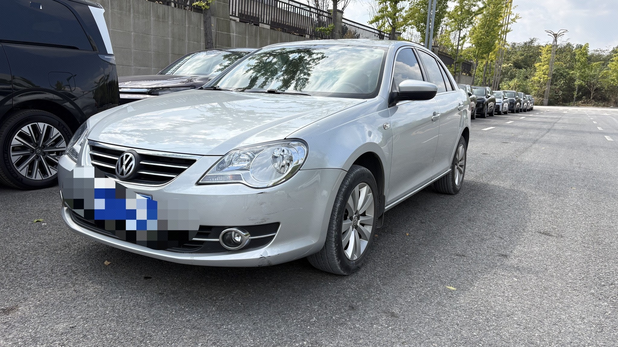 Volkswagen Bora 2010 car image 