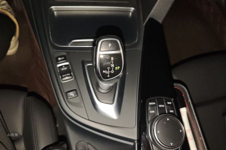 BMW 3 Series 2018 #16 BMW 3 Series 2018 car image #16