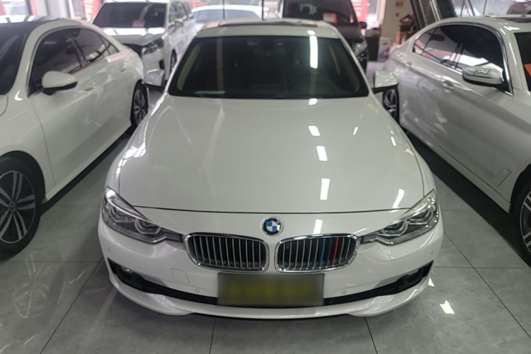 BMW 3 Series 2019 car image #3