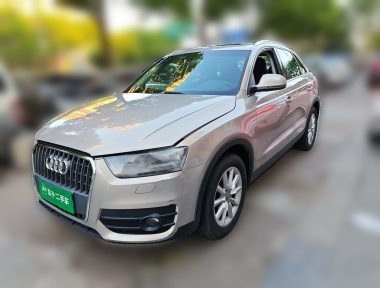 Audi Q3 2014 Audi Q3 2014 immagine di auto
