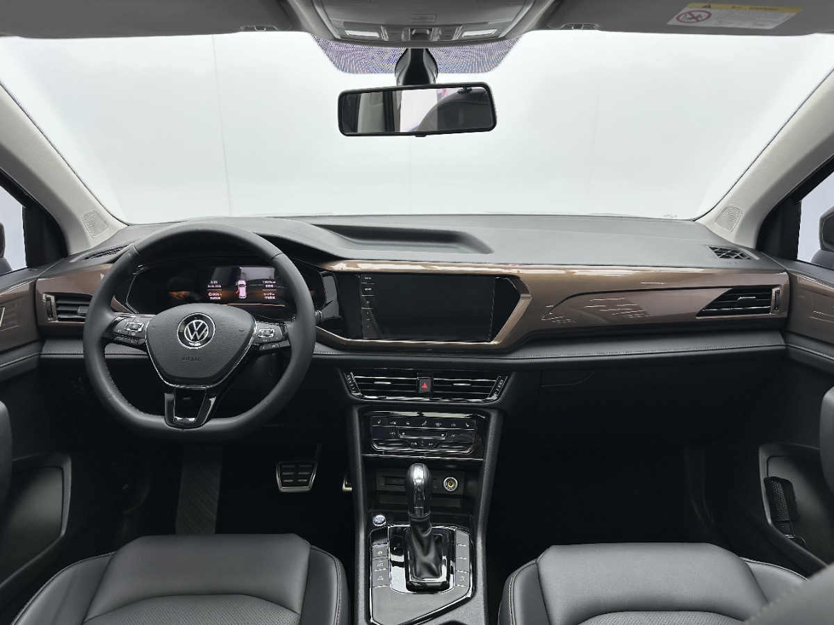 Volkswagen Tharu 2023 car image #7