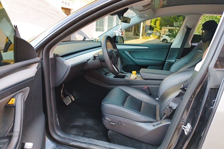 Tesla Model Y 2024 #17 Tesla Model Y 2024 car image #17