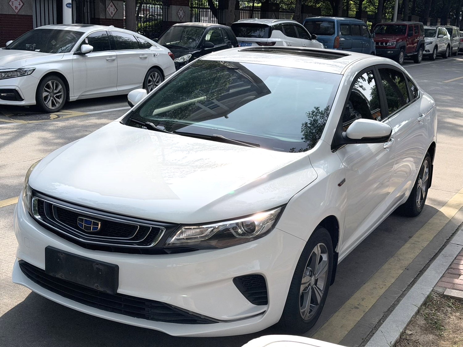 GEELY Emgrand GL 2018 GEELY Emgrand GL 2018 car image