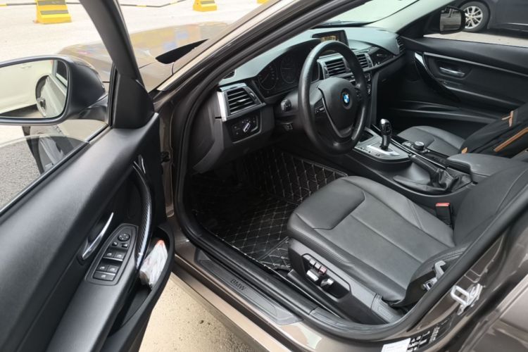 BMW 3 Series 2017 #16 BMW 3 Series 2017 car image #16