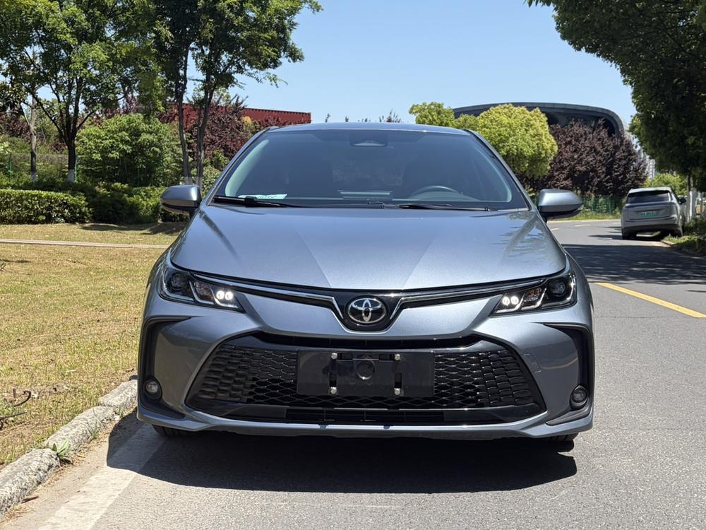 Toyota Corolla 2025 imagen de coche #2