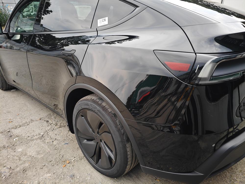 Tesla Model Y 2026 #21 Tesla Model Y 2026 car image #21