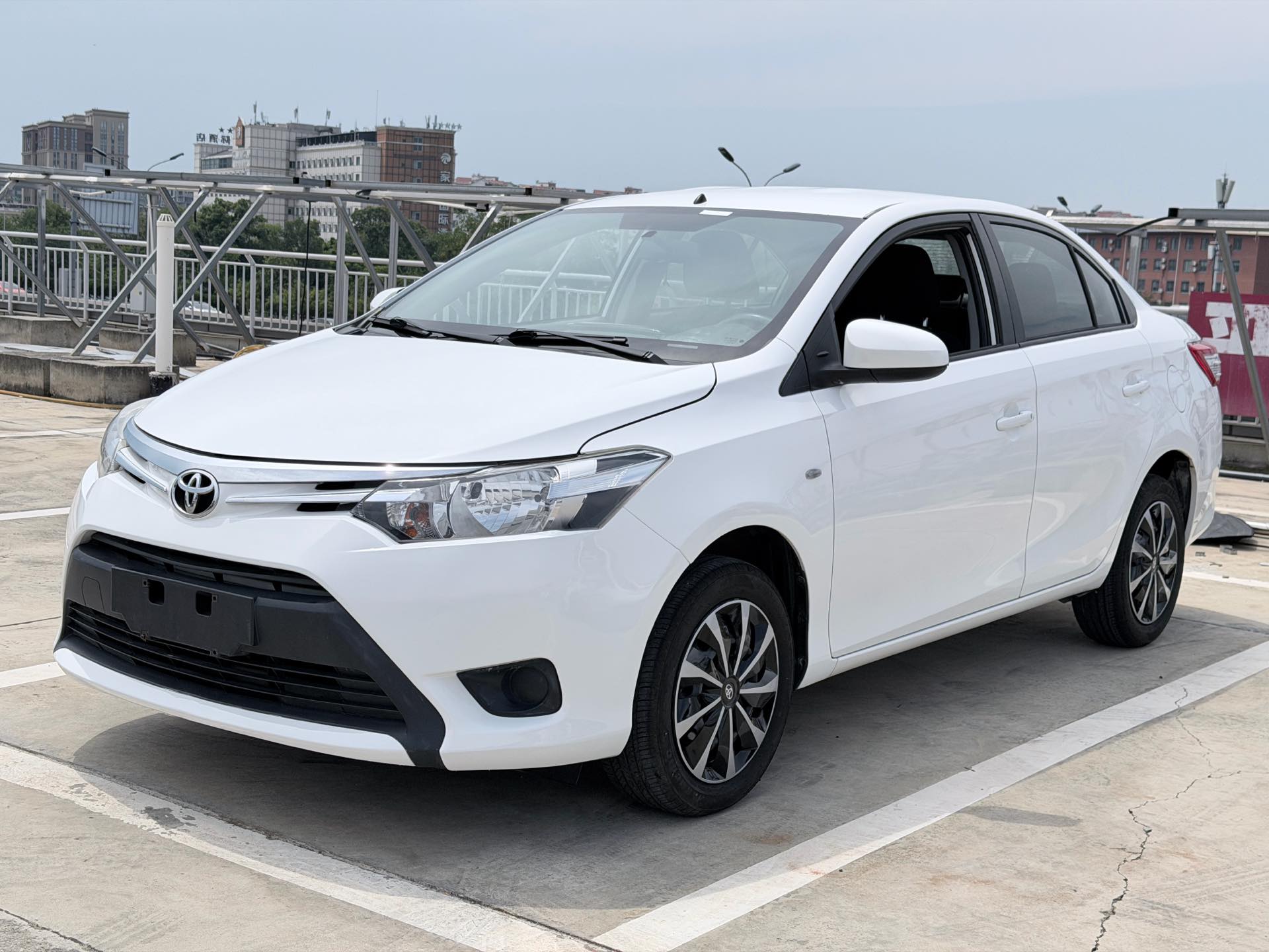 Toyota Vios 2015 Toyota Vios 2015 car image