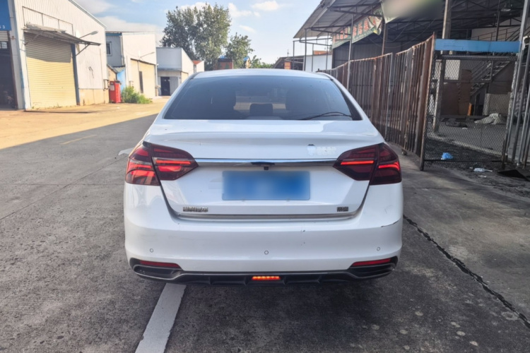 GEELY Emgrand 2019 #4 GEELY Emgrand 2019 car image #4