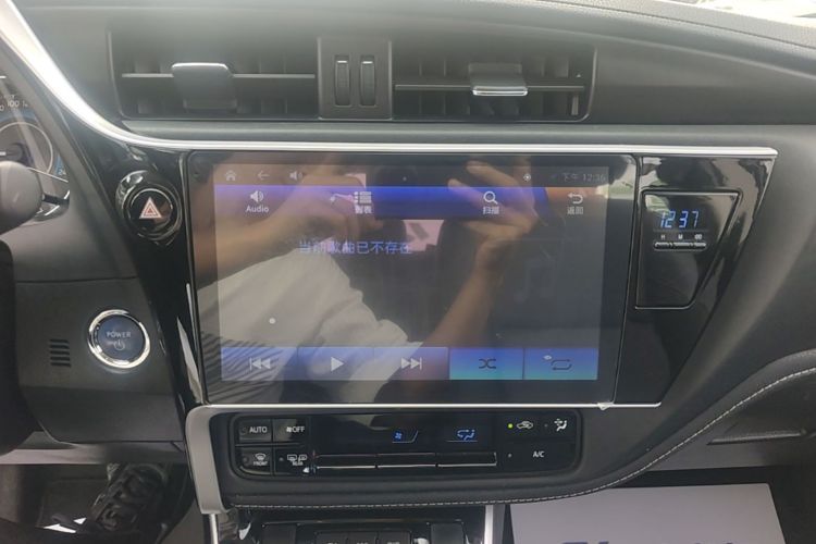 Toyota Corolla 2018 #13 Toyota Corolla 2018 car image #13