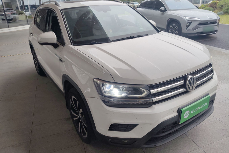 Volkswagen Tharu 2019 immagine di auto #6