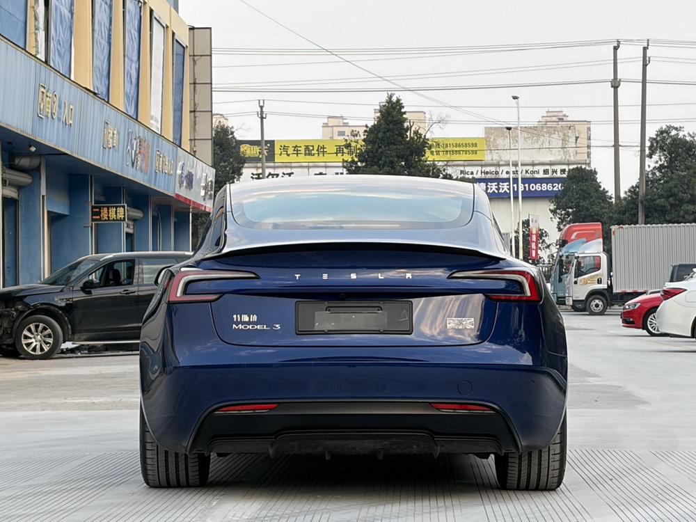 Tesla Model 3 2024 car image #5