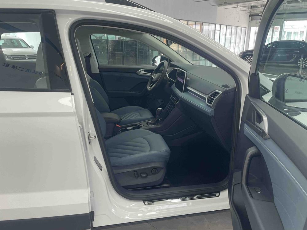 Volkswagen Tharu 2024 car image #13