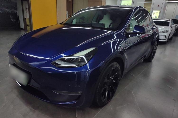 Tesla Model Y 2023 #2 Tesla Model Y 2023 car image #2