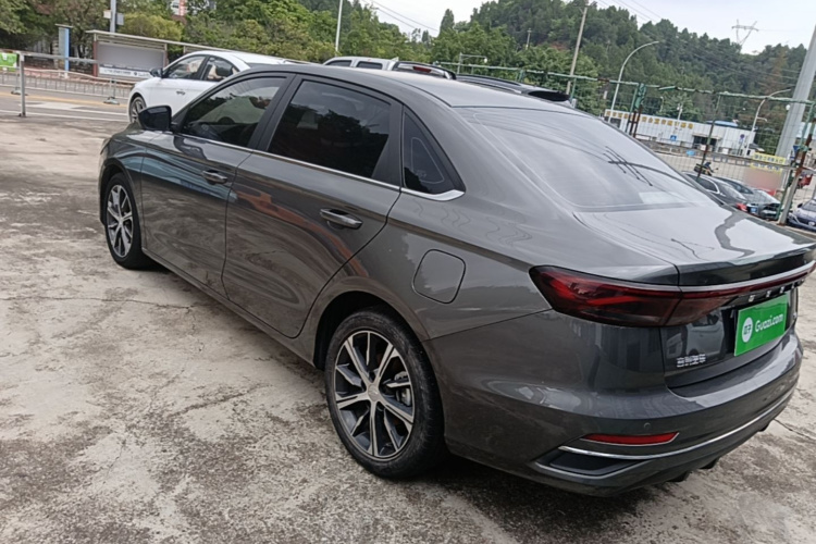 GEELY Emgrand 2022 #5 GEELY Emgrand 2022 car image #5
