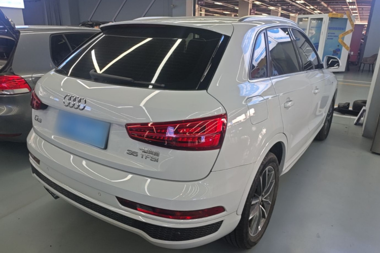 Audi Q3 2018 #7 Audi Q3 2018 car image #7