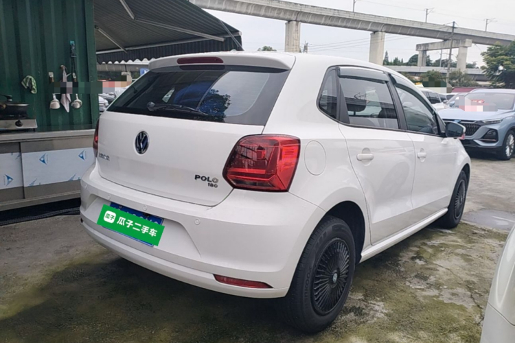 Volkswagen Polo 2018 car image #7