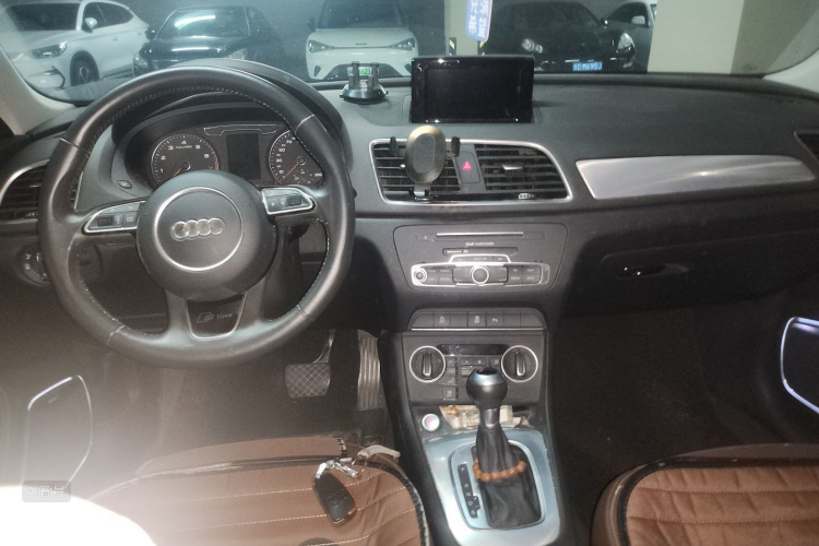 Audi Q3 2017 #11 Audi Q3 2017 car image #11