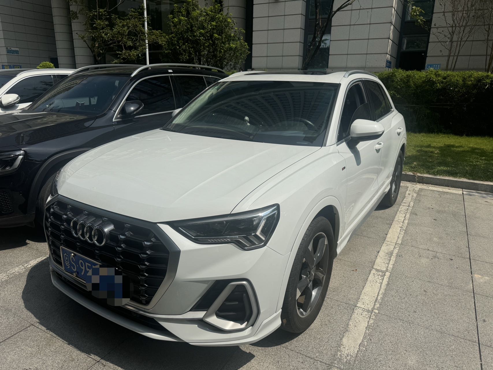 Audi Q3 2020 Audi Q3 2020 car image